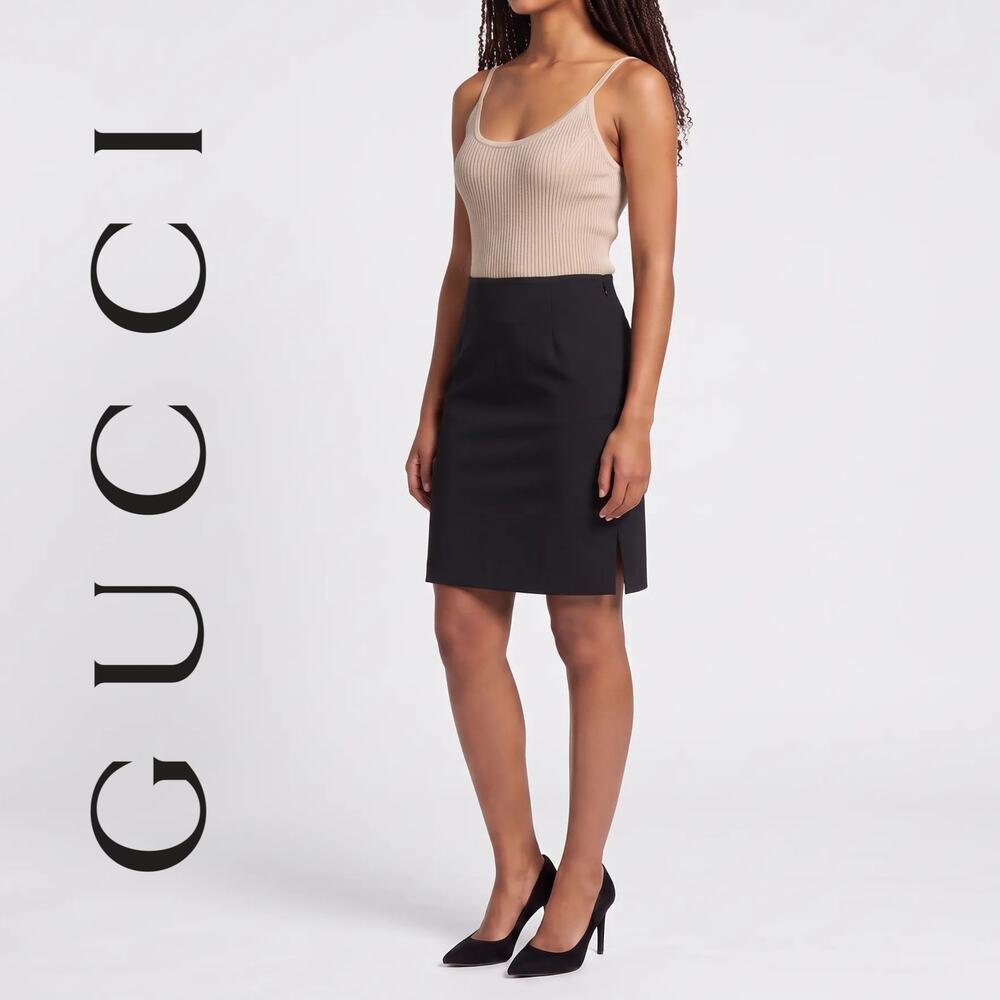 VINTAGE GUCCI 42/M Luxurious Black Wool Blend Lined Side-Slit Career Mini Skirt